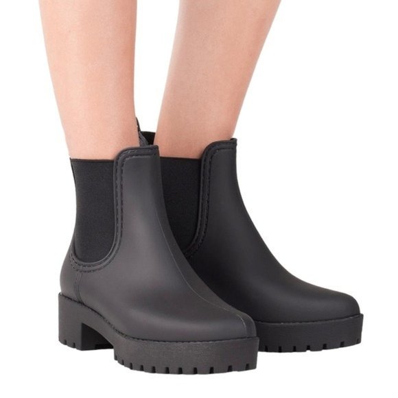Jeffrey Campbell Shoes - Jeffrey Campbell Black Cloudy Chelsea style rain boot women’s size 9